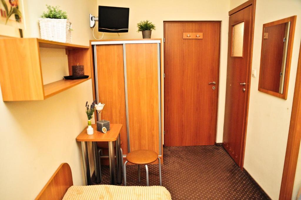 Osrodek Uslug Hotelarskich Kinga Wieliczka Quarto foto